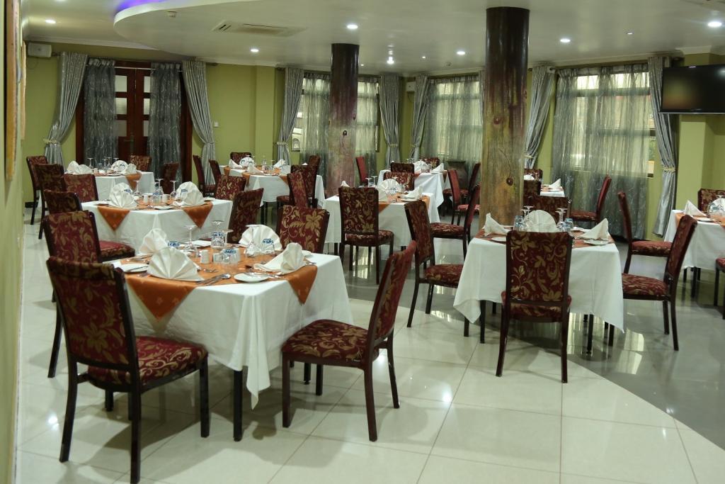 La Grande Hotel Kampala Exterior foto